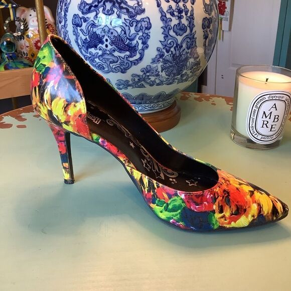 Brash Brilliantly Floral Stilettos 👠 🌸🌼🪻🌺💐🌻 - Picture 1 of 6